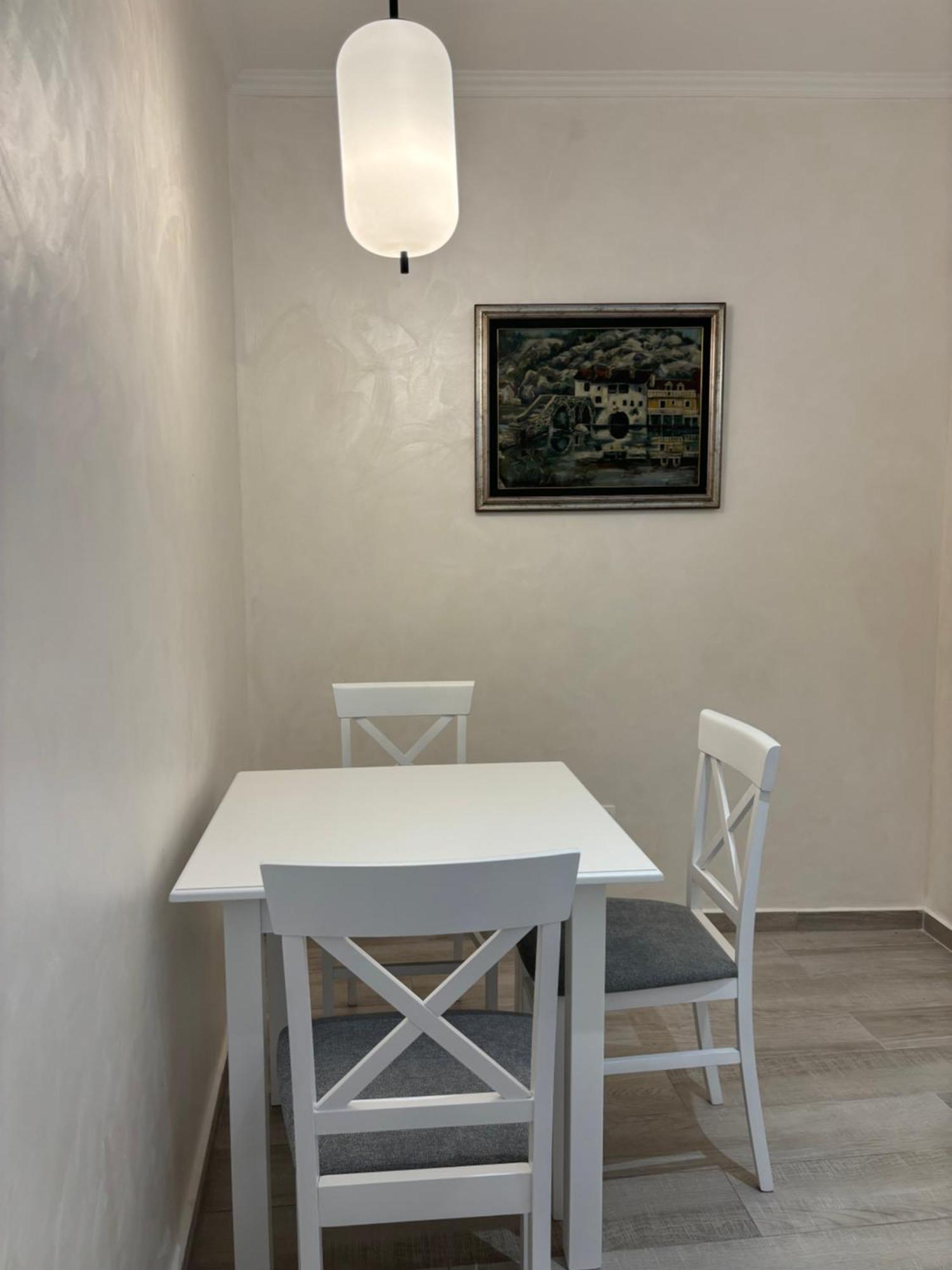 Petar Apartment พอดโกริกา ภายนอก รูปภาพ